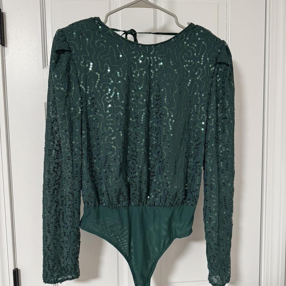 Lush Emerald Green Sequin Long Sleeve Tie Back Bodysuit Small NWT